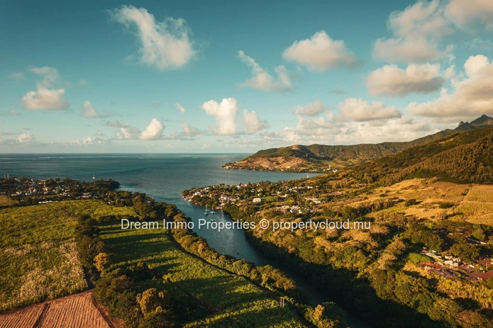 Grands Terrains Dans Un Domaine Avec Acces Golf, Plage & Hotels – Beau-Champ - Ile Maurice