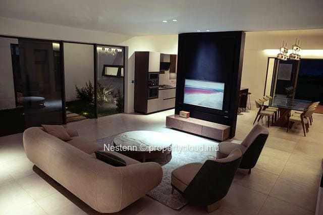 285 m2 villa on 1000 m2 of garden in the heart of nature