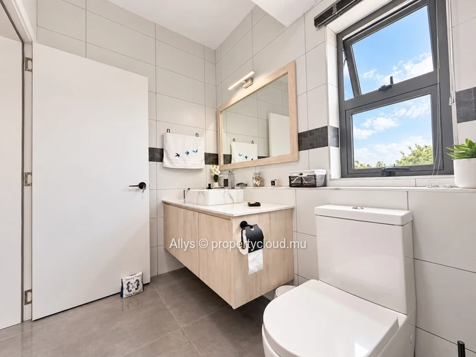 3 Bed Apartment