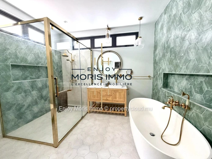 Modern villa for rent in Calodyne – Mauritius – 300 m from the beach