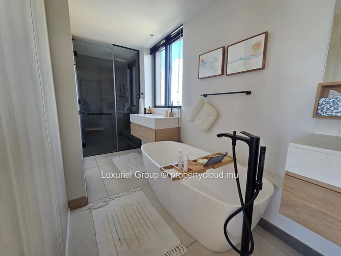  Penthouse d’Exception à Louer – Pointe aux Canonniers