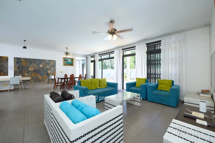 Belle Mare - Charming villa with sea and mountain views
