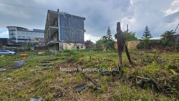 Commercial plot of 26 perches 