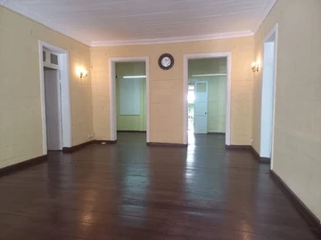 Office for rent in Quatre-Bornes - Prime Location!