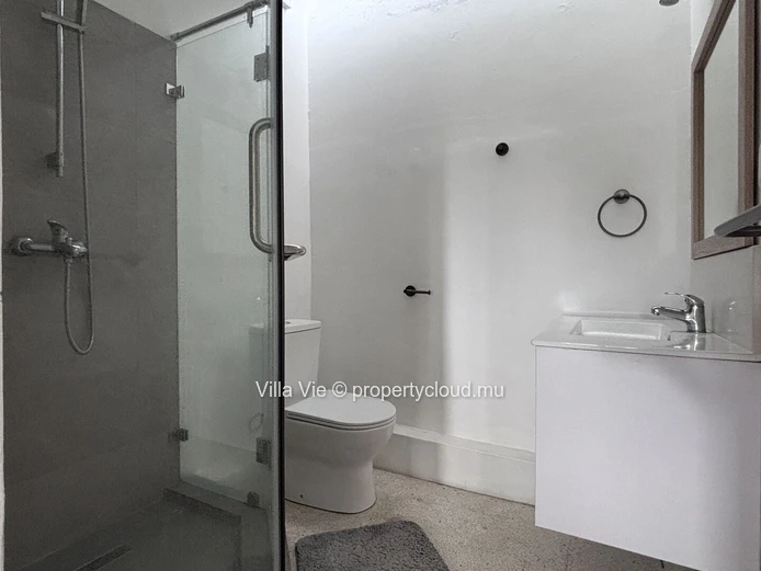  Bain Boeuf - Fully renovated duplex with 3 bedrooms with garden & common swimming pool (Sole Mandate)