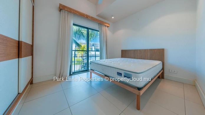 Townhouse de Prestige à La Marina avec Terrasse, Piscine et Amarrage privé de 11m