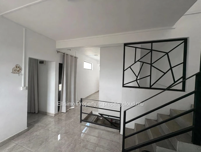 Maison de 5 chambres avec piscine à vendre à Albion