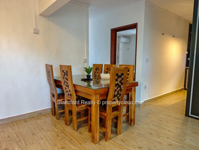 Appartement cosy au 2e étage avec vue montagne et terrasse meublée – Mont Choisy