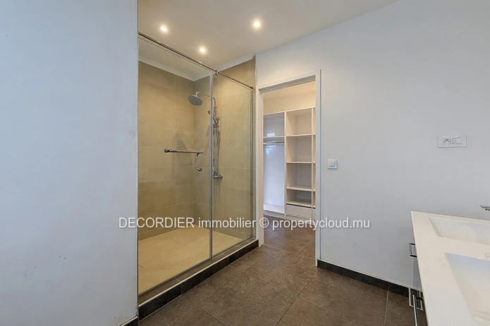 Villa contemporaine à proximité de la plage