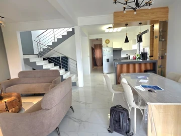 5 Bedroom Villa