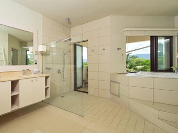4 Bedroom Townhouse, Duplex
