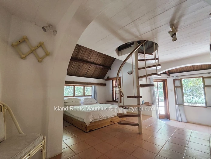 Charme d'Antan & Sérénité Absolue : Une maison de 3 chambre à Ferré, Mapou (Mandat exclusif)
