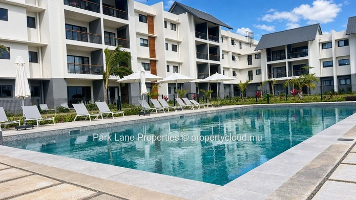 New 2-bedroom ground-floor apartment with communal pool in Beau Plan