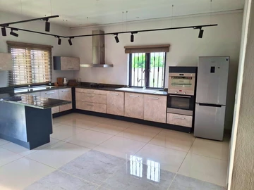 Villa For Sale In Belle Rose