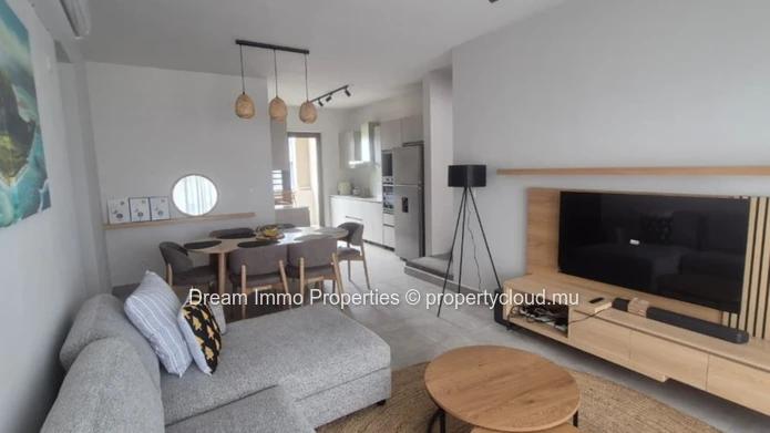 Location Superbe Penthouse Vue Mer & Montagne A Flic En Flac – Ile Maurice