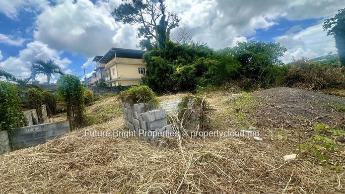 Terrain Résidentiel À Vendre À Palma – Quartier Paisible Et Recherché
