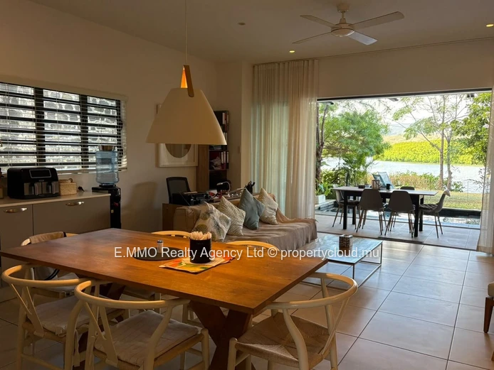 3-bedroom duplex with private pool – La Mivoie, Black River
