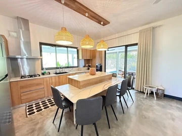 4 Bedroom Villa