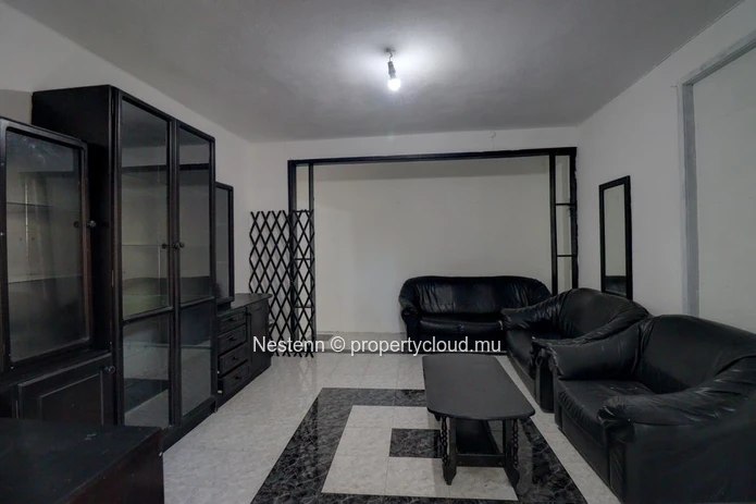 Traditional semi-furnished house with mountain views and great renovation potential!