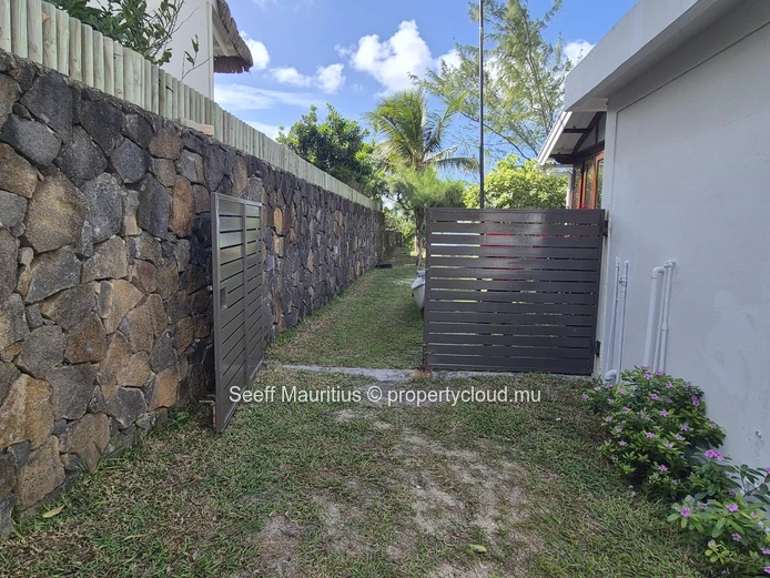Charming Renovated Beachside Campement