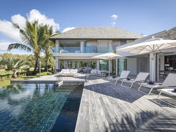 5 Bedroom Villa