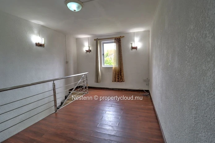 3-bedroom family home with garage and balcony – Pointe aux Biches