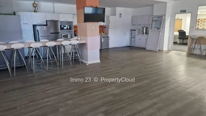 Office - 1500m2 - Eb00e8ne - Ref. BU89952LO