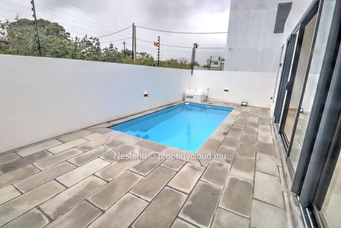 Maison moderne neuve avec piscine à Grand Baie