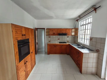 7 Bedroom House
