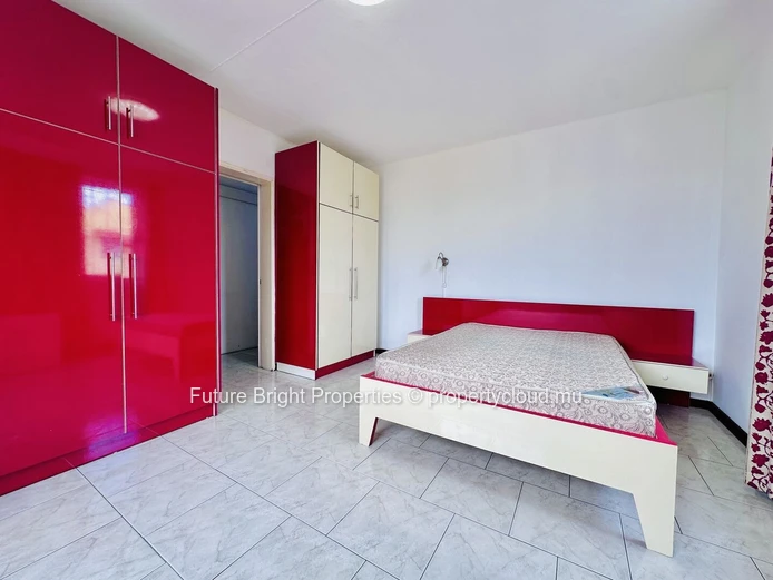 Une maison où espace et confort se rencontrent à Roches Brunes