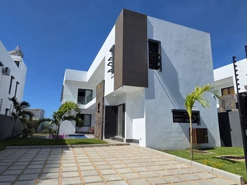 4 Bedroom Villa
