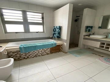 3 Bedroom Townhouse, Duplex