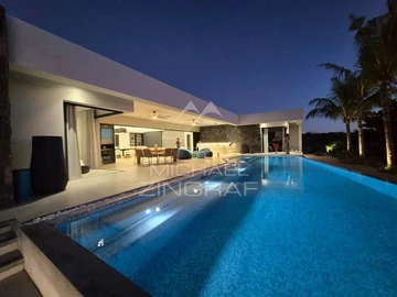 4 Bedroom Villa