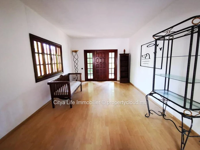 Luxurious Furnished House with Private Pool in Floréal - 560m² Living Area - Rs 120,000 rent