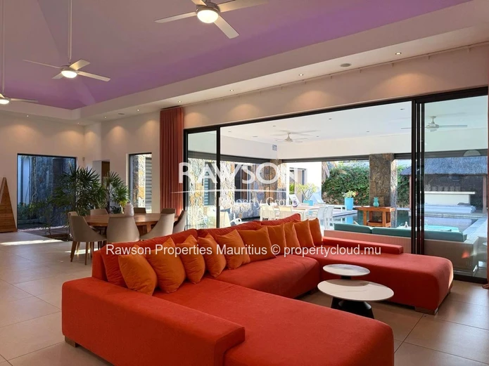 Luxury Villa | 4 En-Suite Bedrooms + Office | Private Pool | Pereybere