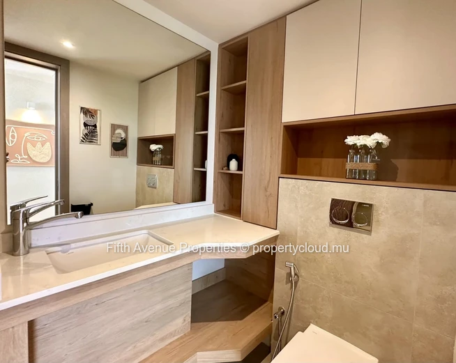 3-Bedroom Apartment with Mountain Views