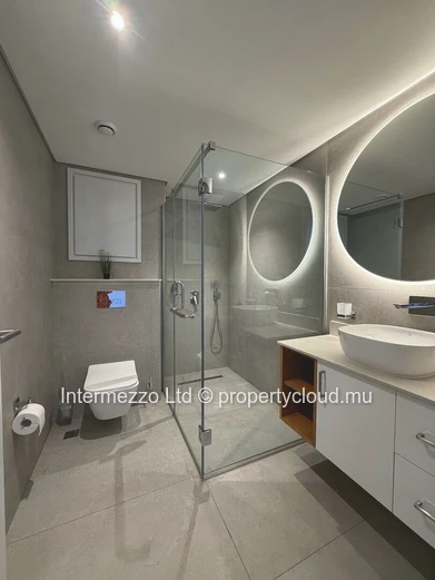 Pereybere | New 144 m² Apartment with Pool, Walk to Beach