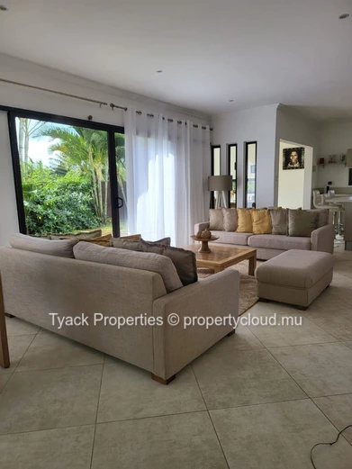 Villa RES à Vendre à Pointe aux Piments – 3 Chambres en Suite
