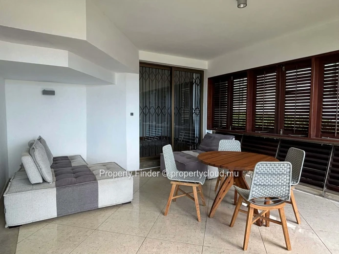 Charming Ground-Floor Apartment with Lagoon and Le Morne Views in Black River