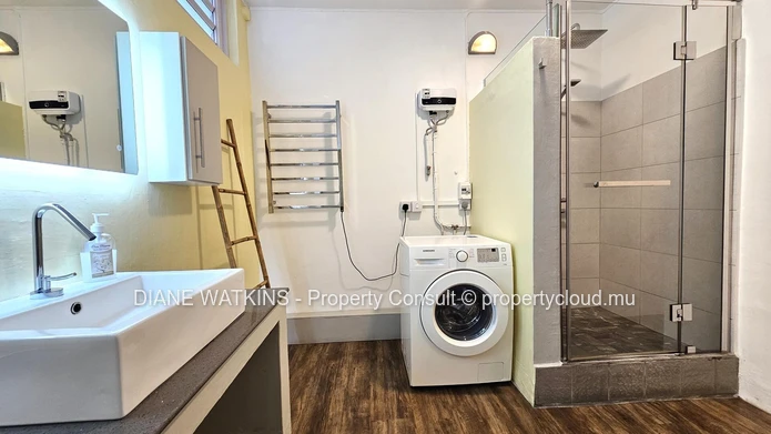 À Vendre - Appartement de 2 Chambres Idéalement situé dans le centre-ville de Curepipe