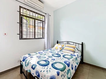 2 Bedroom House