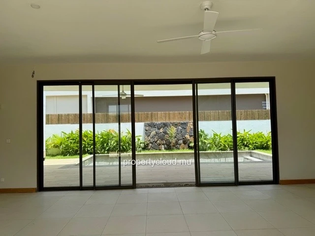 Villa F4 avec piscine Vivez dans le luxe et le confort proche centre commercial de la Croisette de Grand Baie dans un...