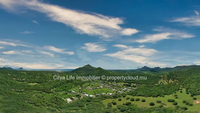 Land for Sale Black River 