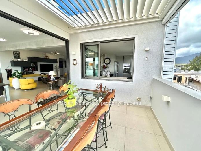 Vue mer et coucher de soleil: penthouse de 3 chambres idéalement situé à côté de la plage 