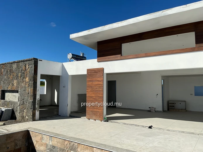 For sale a program of 16 new villas, exclusive sale to Mauritian citizens only, in a quiet and residential location i...