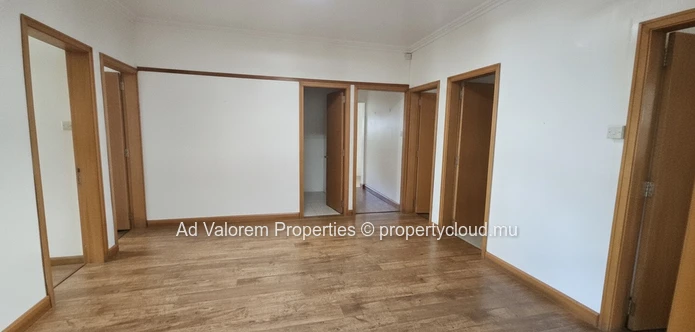 Spacieuse maison familiale à vendre à Curepipe!