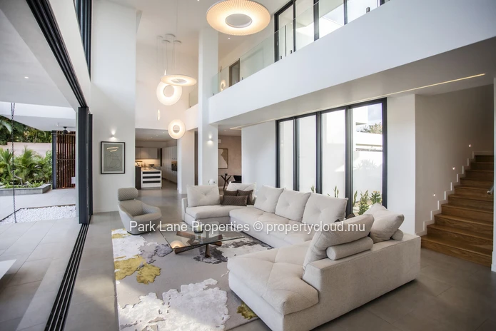 Villa Rempart | Villa Prestigieuse de 5 Chambres avec Piscine et Cadre Montagneux
