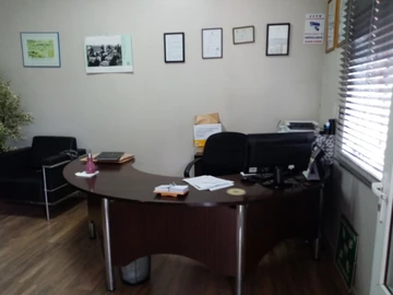 Office for rent close to amenities 