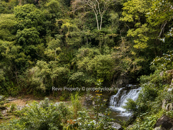 Exclusive Land with Waterfall Views in Central Moka