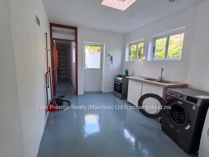 Luxury 4-Bedroom Villa with Coin de Mire Views in Domaine de Belle Vue | Spacious Family Home Near Northfields Intern...
